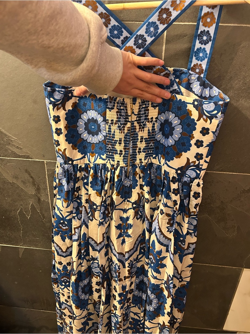 Cara Cara Julie Dress - Picture 2 of 7